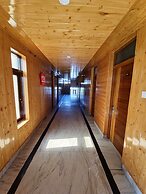 Seven Hills Hotel Srinagar