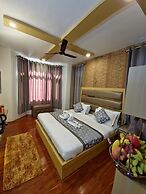 Seven Hills Hotel Srinagar