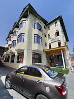 Seven Hills Hotel Srinagar