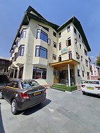 Seven Hills Hotel Srinagar