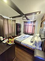 Seven Hills Hotel Srinagar