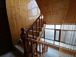 Seven Hills Hotel Srinagar