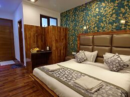 Seven Hills Hotel Srinagar