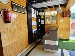 Seven Hills Hotel Srinagar