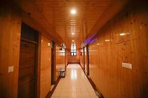 Seven Hills Hotel Srinagar