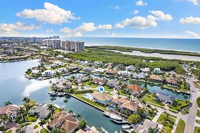 Taylor Ct. 525, Marco Island Vacation Rental 4 Bedroom Home by Redawni