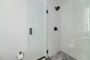 Studio near the bay with ocean views