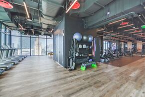 Breathtaking Studio with Bay & City View