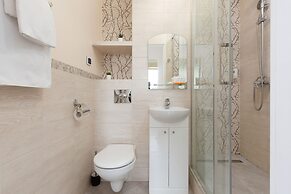 Apartment With Three Bedrooms by Renters