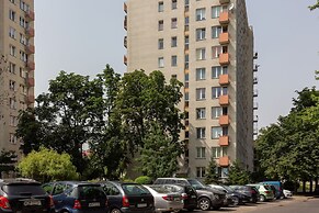 Apartment With Three Bedrooms by Renters