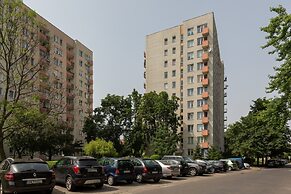 Apartment With Three Bedrooms by Renters