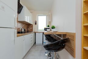 Apartment With Three Bedrooms by Renters