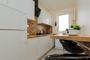 Apartment With Three Bedrooms by Renters