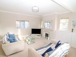 6D Clifton Drive