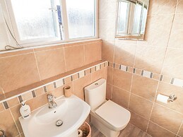 6D Clifton Drive