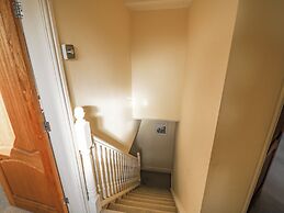 6D Clifton Drive