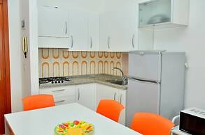Enjoy our Colorful Flat With sea View - Beahost