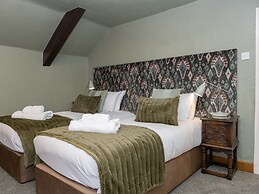 Watermouth Castle, Rhododendron Apartment