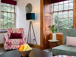 Watermouth Castle, Rhododendron Apartment