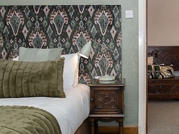 Watermouth Castle, Rhododendron Apartment