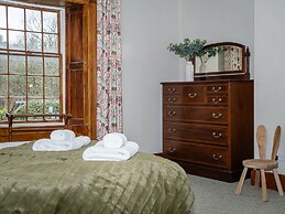 Watermouth Castle, Rhododendron Apartment