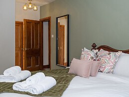 Watermouth Castle, Rhododendron Apartment