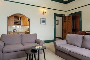 Watermouth Castle, Penn-curzon Apartment