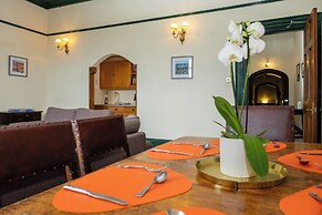 Watermouth Castle, Penn-curzon Apartment