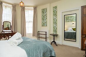 Watermouth Castle, Penn-curzon Apartment