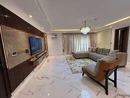 Sleeps 4 With Pool Access