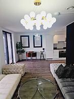 Luxury vip 2bed Apartment With Balcony