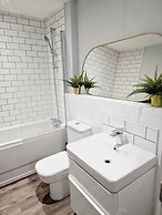 Luxury vip 2bed Apartment With Balcony