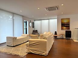 Mans o 6 Suites Riviera