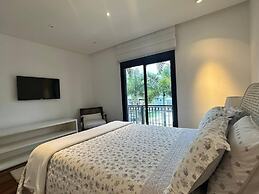 Mans o 6 Suites Riviera