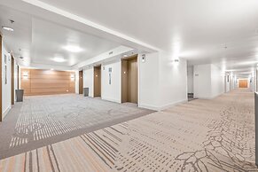 Ala Moana Condo by Zelloo