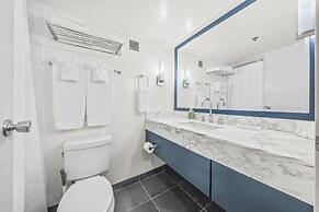 Ala Moana Condo by Zelloo