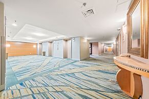 Ala Moana Condo by Zelloo