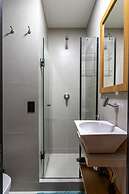 5 Minutes From Leblon Beach Ap302