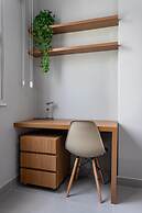 5 Minutes From Leblon Beach Ap302