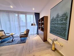 Victor Regents Apartment