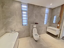 Victor Regents Apartment