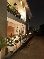 Victor Regents Apartment