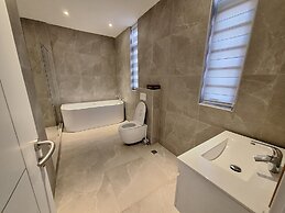 Victor Regents Apartment