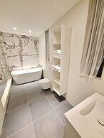 Victor Regents Apartment