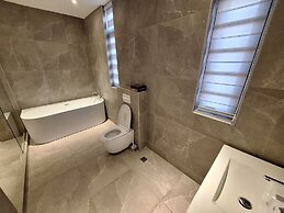 Victor Regents Apartment