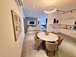 Victor Regents Apartment