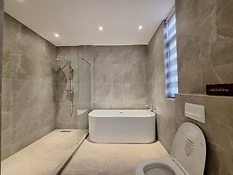 Victor Regents Apartment