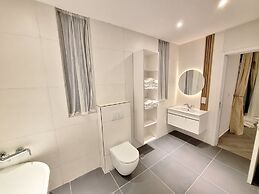 Victor Regents Apartment