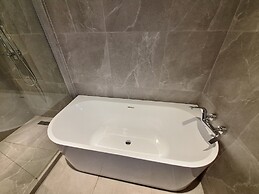 Victor Regents Apartment