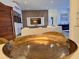 Victor Regents Apartment